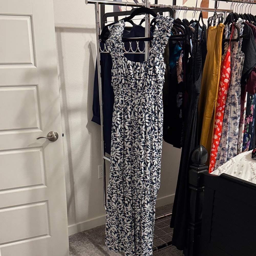 Abercrombie & Fitch Navy and White Leaf Print Maxi Dress - Picture 1 of 3